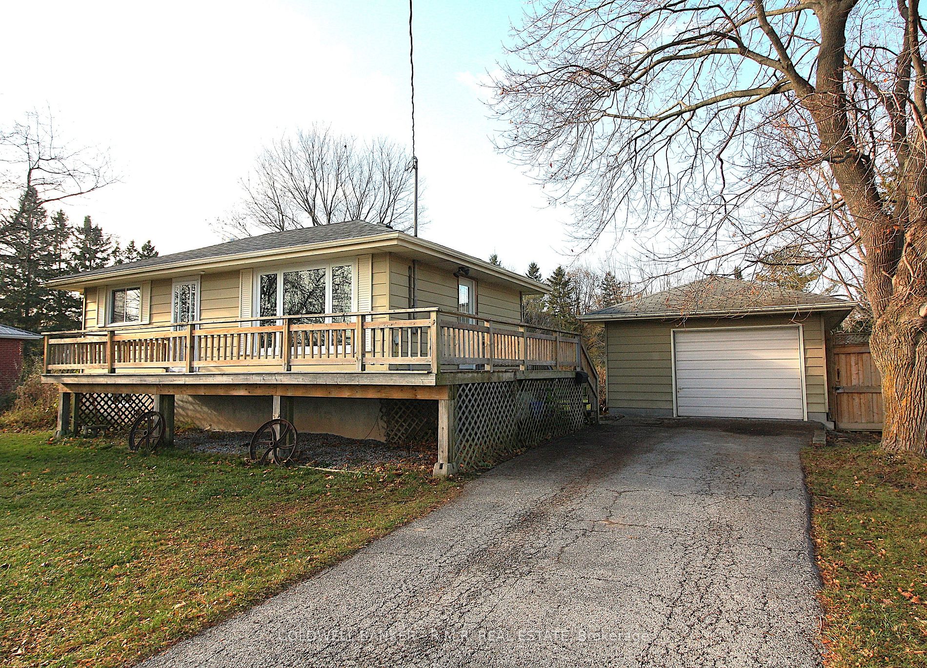 215 Lakeshore Dr, Kawartha Lakes, Ontario, Bobcaygeon