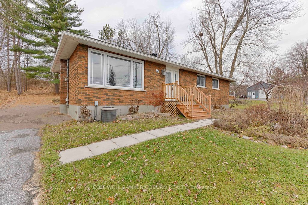 53 Pembroke St St, Whitewater Region, Ontario, 582 - Cobden