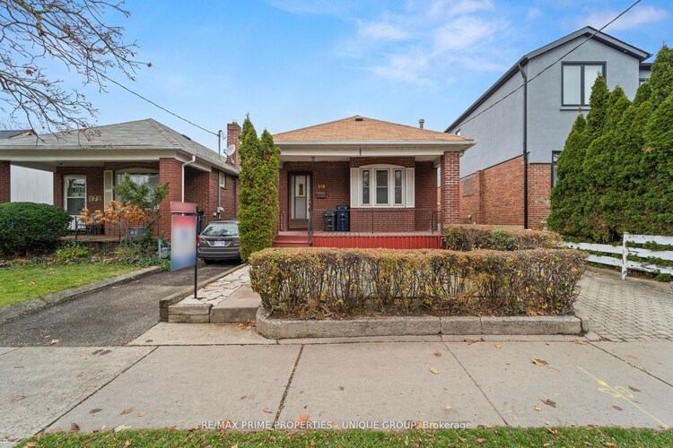 174 Gamble Ave, Toronto, Ontario, East York