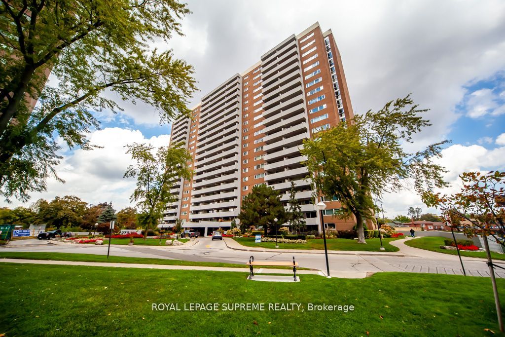 270 Scarlett Rd, Toronto, Ontario, Rockcliffe-Smythe