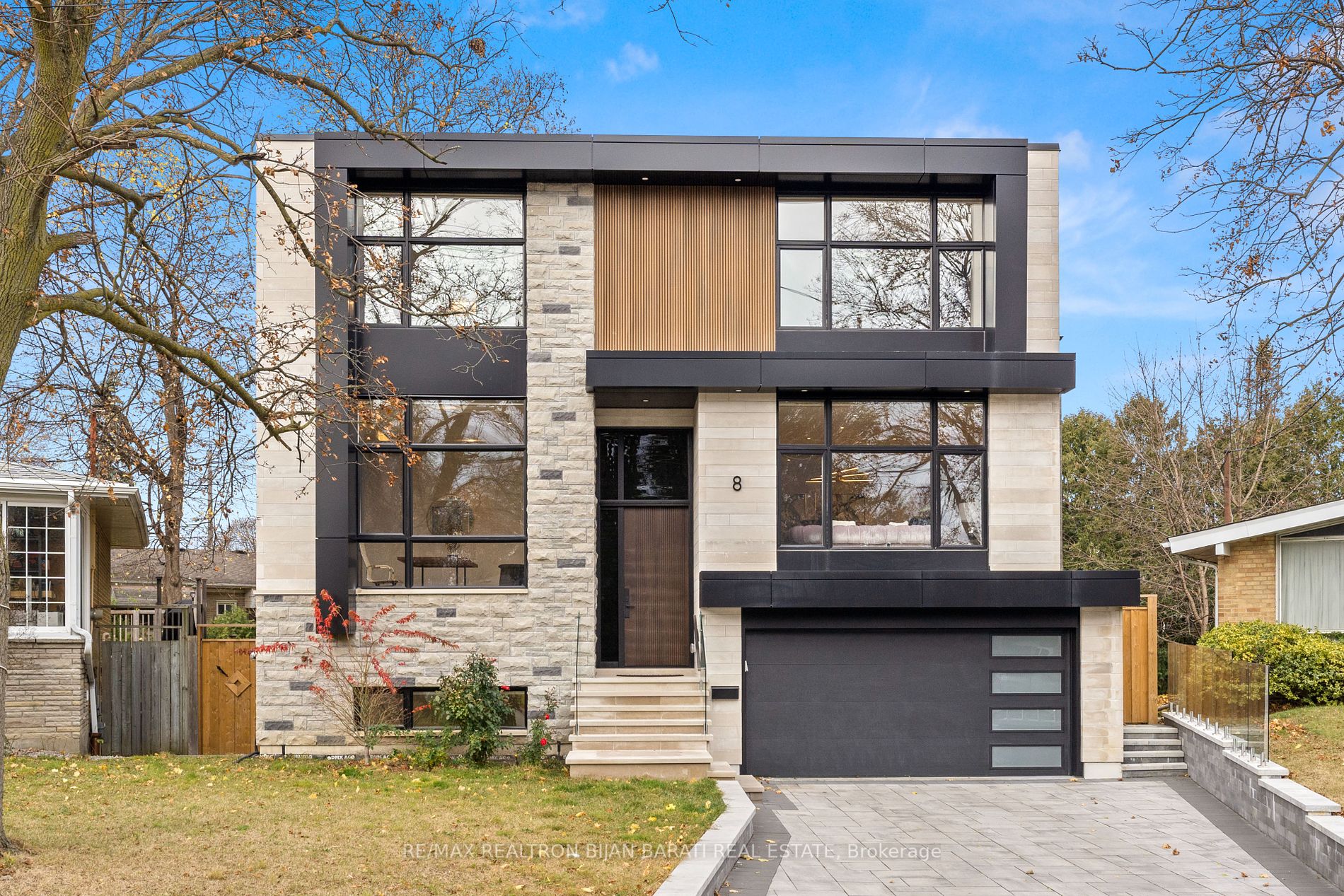 8 Ravenscroft Circ, Toronto, Ontario, Bayview Village