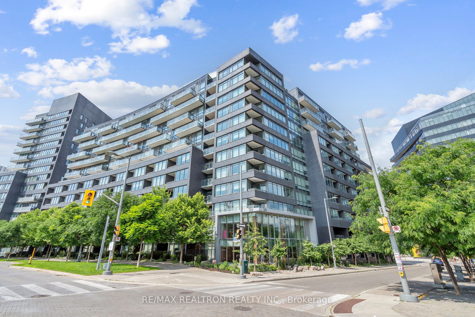 120 Bayview Ave, Toronto, Ontario, Waterfront Communities C8