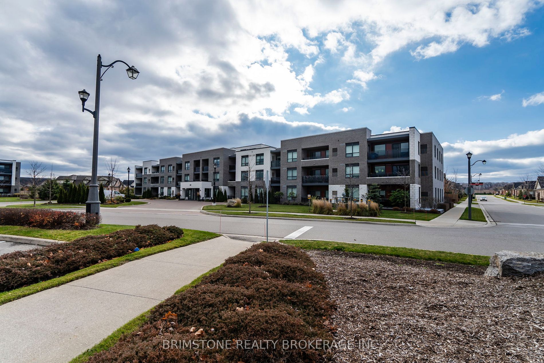 40 Via Rosedale, Brampton, Ontario, Sandringham-Wellington