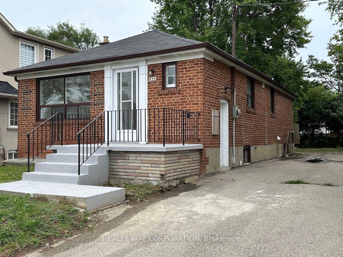 633 sheppard Ave W, Toronto, Ontario, Clanton Park