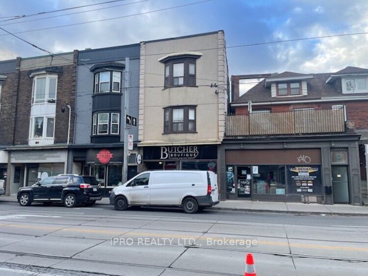 2245 Dundas St W, Toronto, Ontario, High Park-Swansea