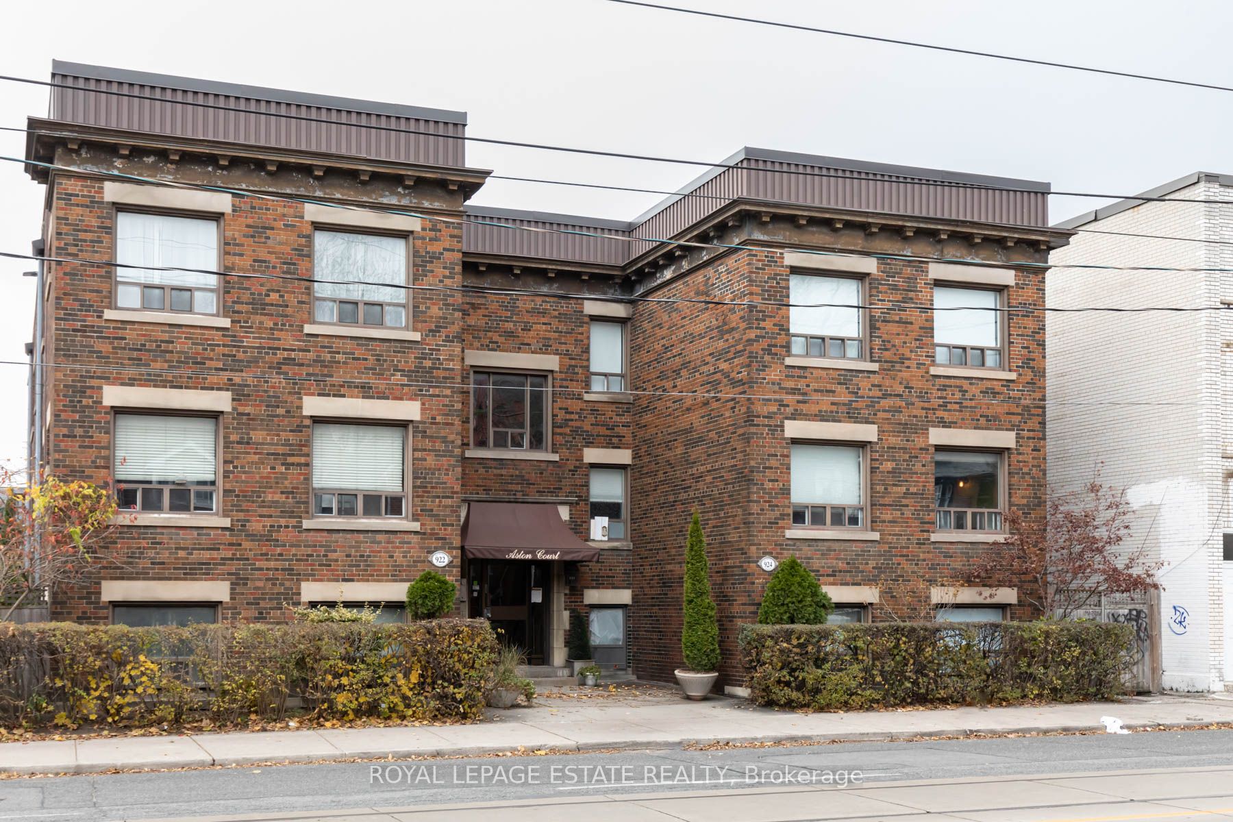 922 Bathurst St, Toronto, Ontario, Annex