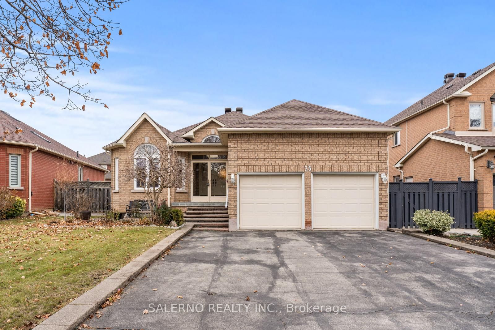 25 Lockheed Ave, Vaughan, Ontario, Maple