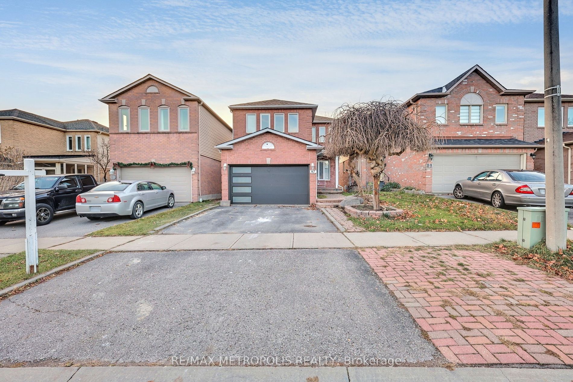 87 Knotty Pine Dr, Whitby, Ontario, Williamsburg