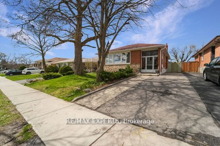 42 Shendale Dr, Toronto, Ontario, Elms-Old Rexdale