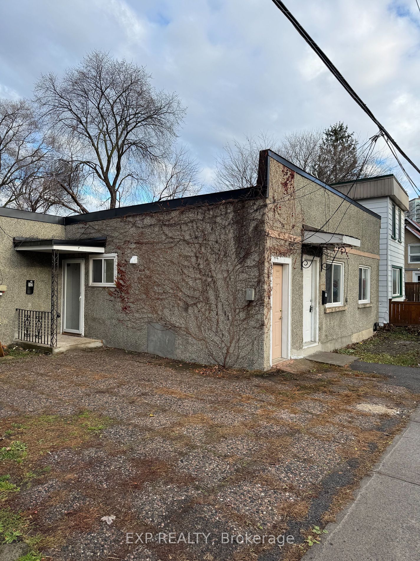 17 Loyer St, Vanier and Kingsview Park, Ontario, 3402 - Vanier