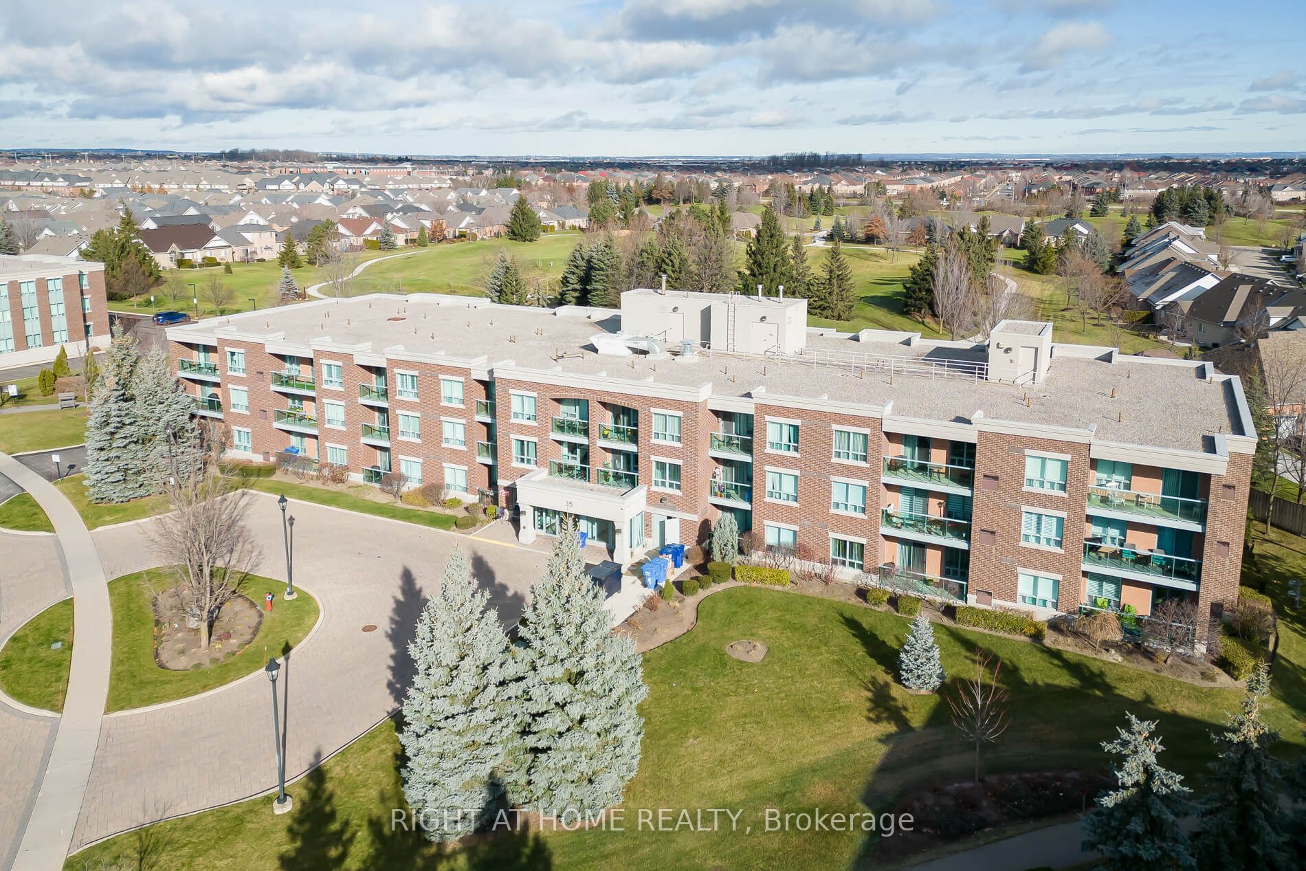 35 Via Rosedale, Brampton, Ontario, Sandringham-Wellington