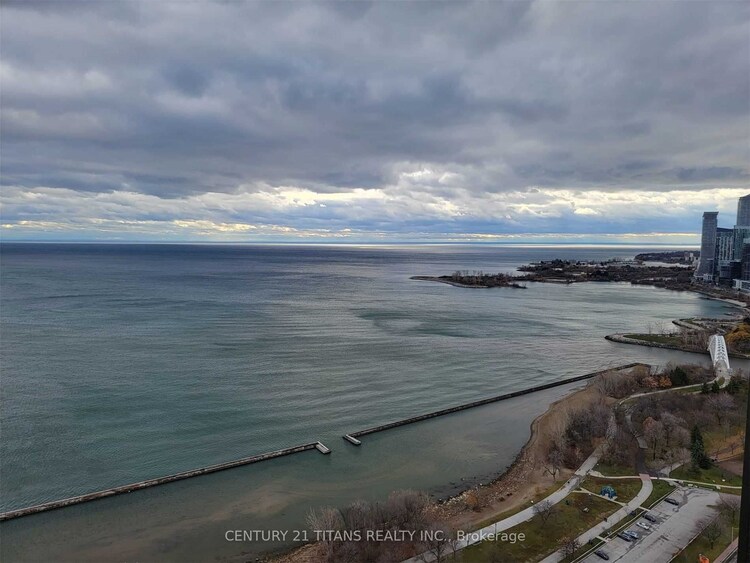 1926 Lakeshore Blvd, Toronto, Ontario, High Park-Swansea