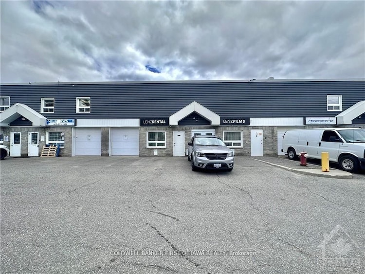 81 AURIGA Dr, Country Place - Pineglen - Crestview and Area, Ontario, 7401 - Rideau Heights/Industrial Park