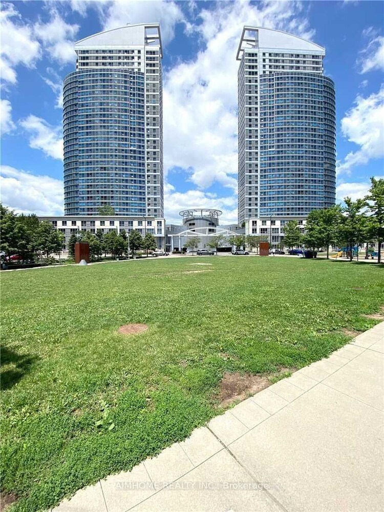 36 Lee Centre Dr, Toronto, Ontario, Woburn