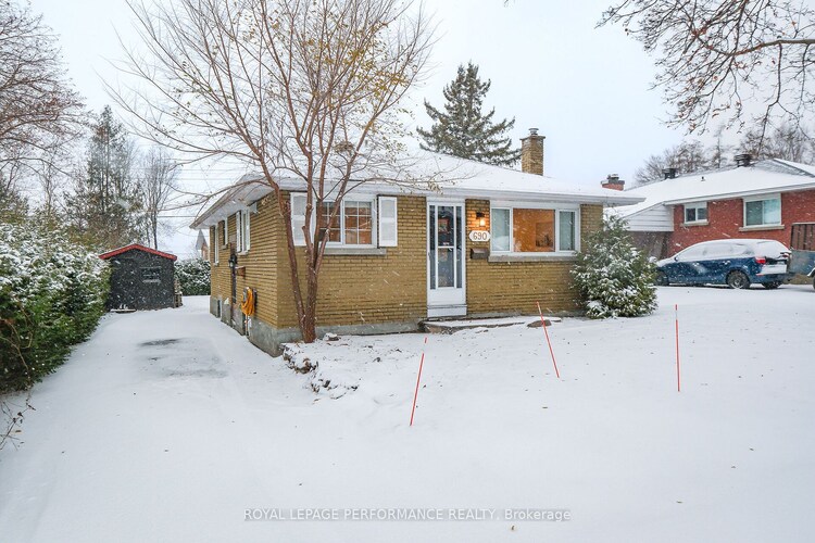 690 Roanoke St, Overbook - Castleheights and Area, Ontario, 3505 - Carson Meadows