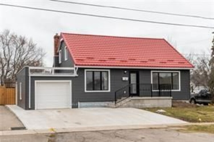 132 Franklin Ave W, Port Colborne, Ontario, 