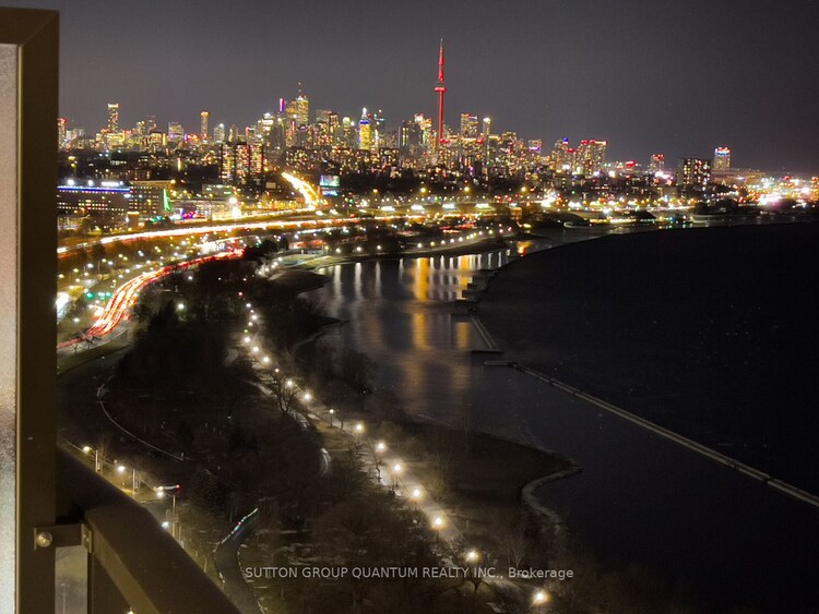 1928 Lakeshore Blvd W, Toronto, Ontario, High Park-Swansea