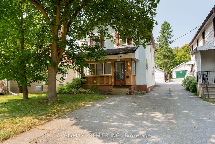 391 Queen St, Newmarket, Ontario, Central Newmarket