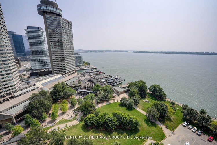 33 Harbour Sq, Toronto, Ontario, Waterfront Communities C1