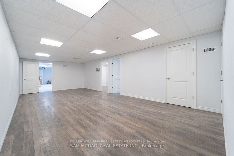 374 Lakeshore Road E, Mississauga, ON, Port Credit