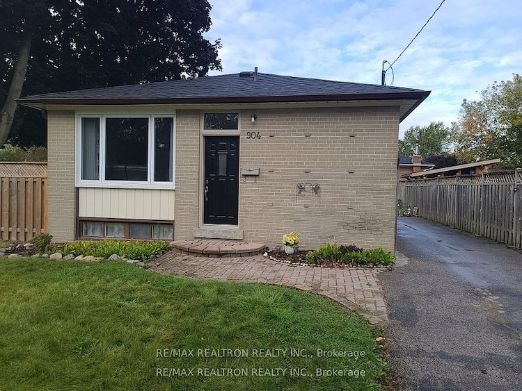 904 Donovan Cres, Whitby, Ontario, Williamsburg