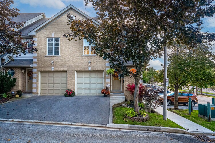 31 Moss Blvd, Hamilton, Ontario, Dundas