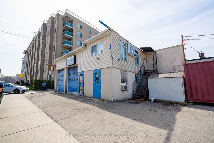 2793 Danforth Ave, Toronto, Ontario, Crescent Town