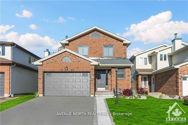 10 PICKWICK Dr, Barrhaven, Ontario, 7703 - Barrhaven - Cedargrove/Fraserdale