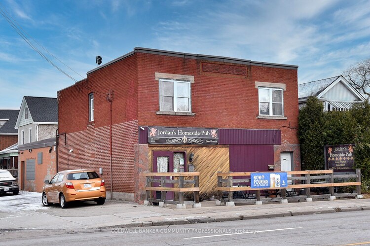 1523 Main St E, Hamilton, Ontario, Homeside