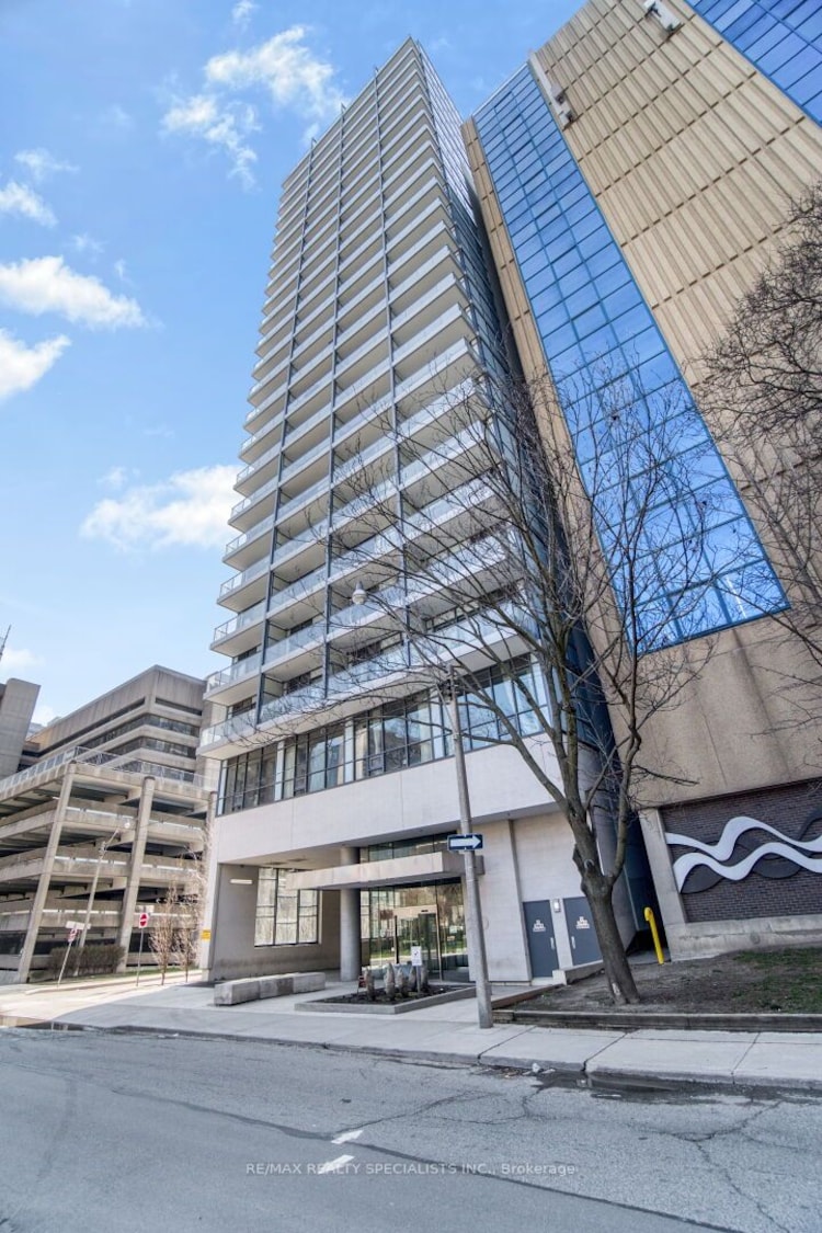 210 Simcoe St, Toronto, Ontario, University