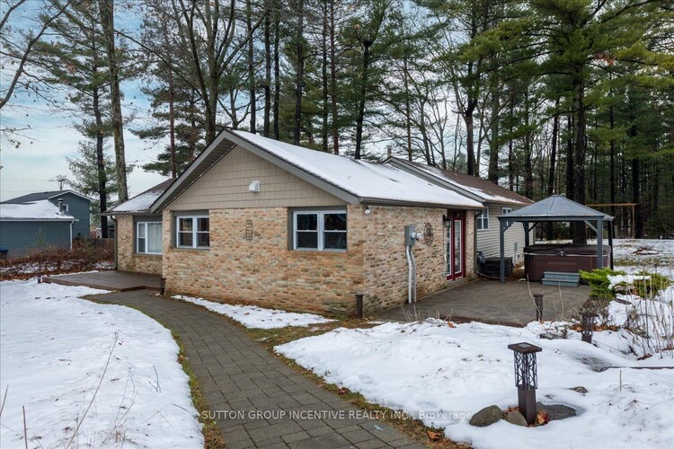 2084 Sunnidale Rd, Springwater, Ontario, Rural Springwater