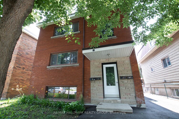 18 STE CECILE St, Vanier and Kingsview Park, Ontario, 3402 - Vanier