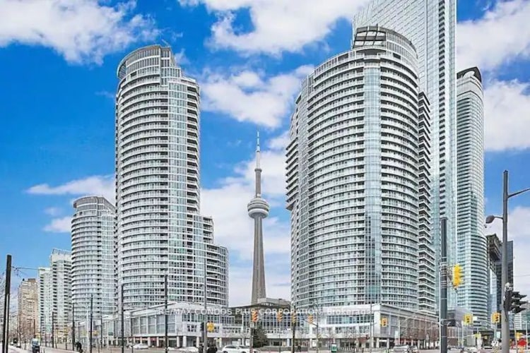 208 Queens Quay W, Toronto, Ontario, Waterfront Communities C1