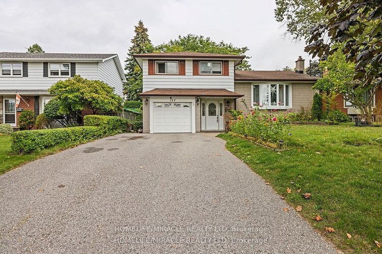 157 Labrador Dr, Oshawa, Ontario, Donevan