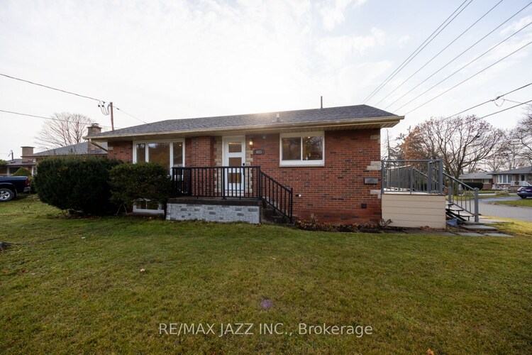 685 Emerson Ave, Oshawa, Ontario, Donevan