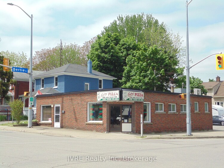 161 Central Ave, Fort Erie, Ontario, 332 - Central