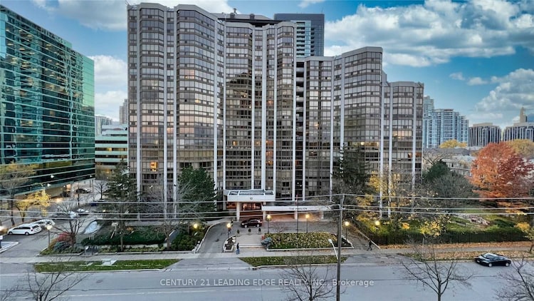 5 Kenneth Ave, Toronto, Ontario, Willowdale East