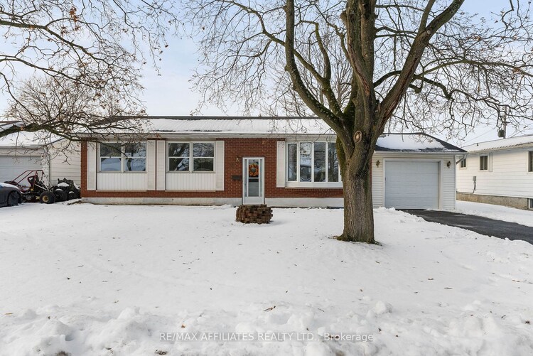 32 Bell Ave, Smiths Falls, Ontario, 901 - Smiths Falls