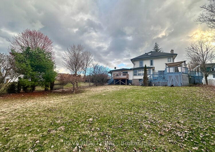5 Sherbourne St N, Bancroft, Ontario, 