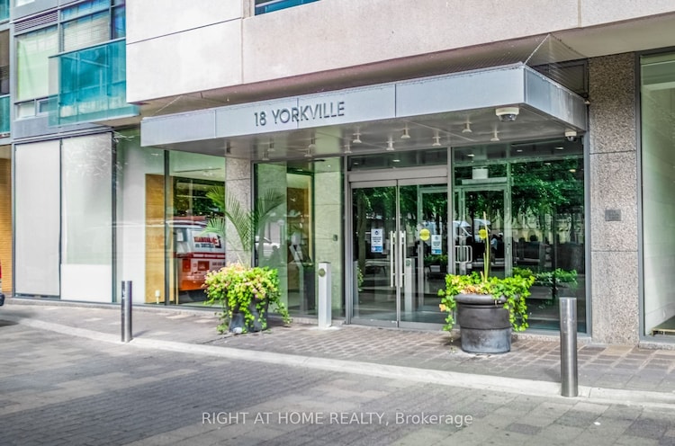 18 Yorkville Ave, Toronto, Ontario, Annex