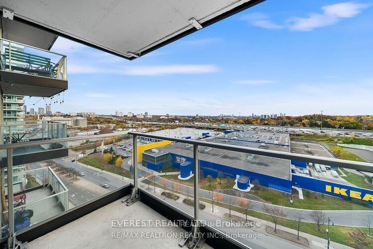 19 Singer Crt, Toronto, Ontario, Bayview Village