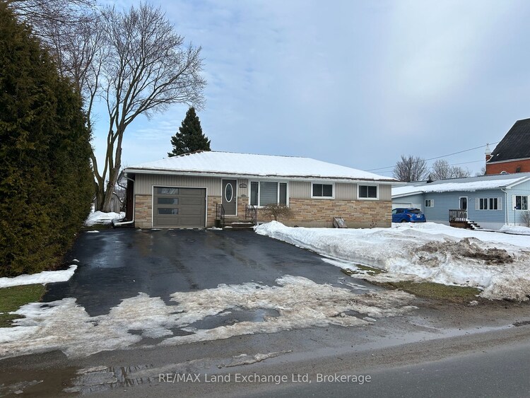 81 Queen St, Morris-Turnberry, Ontario, Bluevale