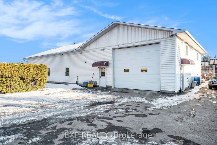 3836 Leitrim Rd N, Leitrim, Ontario, 2501 - Leitrim