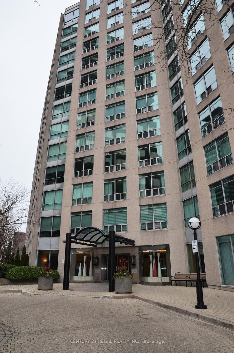 942 Yonge St, Toronto, Ontario, Annex