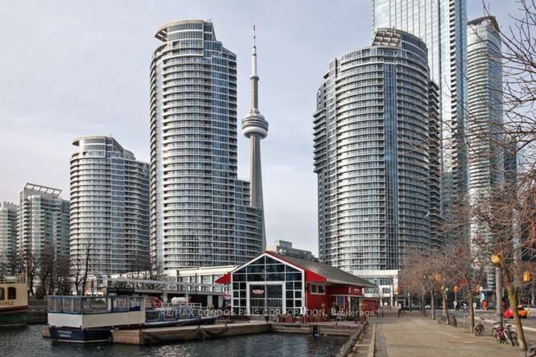 208 Queens Quay  W, Toronto, Ontario, Waterfront Communities C1