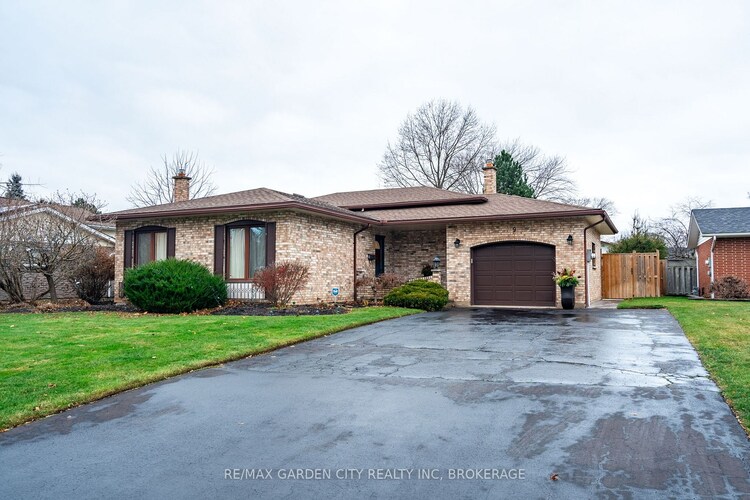 9 Royal Oak Dr, St. Catharines, Ontario, 439 - Martindale Pond