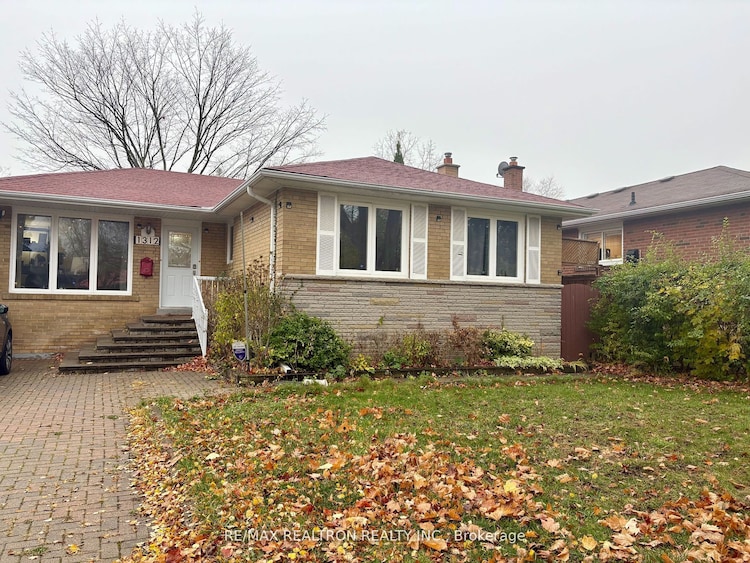 1312 Daimler Rd, Mississauga, Ontario, Clarkson