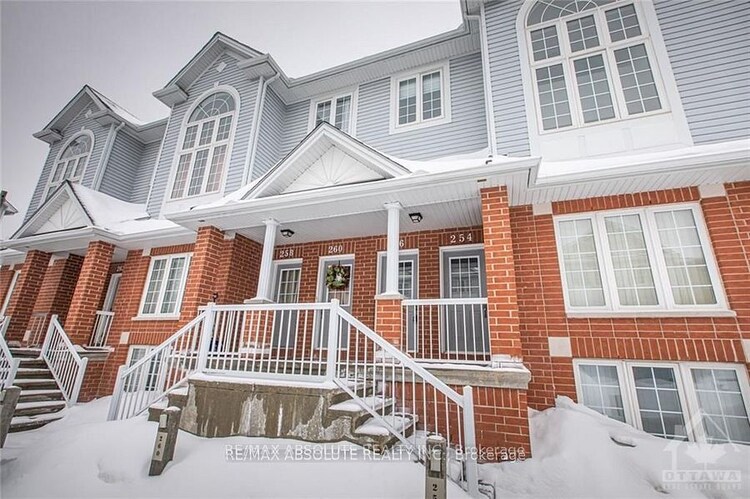 256 GERSHWIN, Bells Corners and South to Fallowfield, Ontario, 7802 - Westcliffe Estates