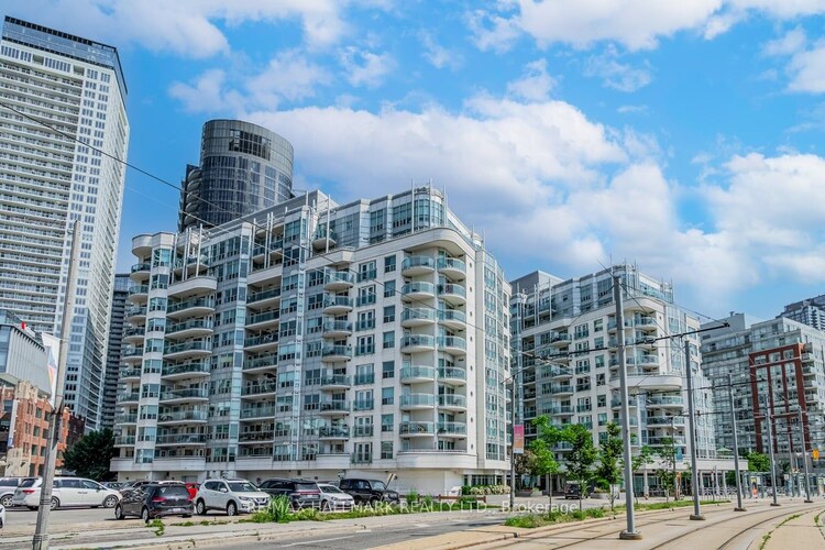 600 Queens Quay W, Toronto, Ontario, Waterfront Communities C1