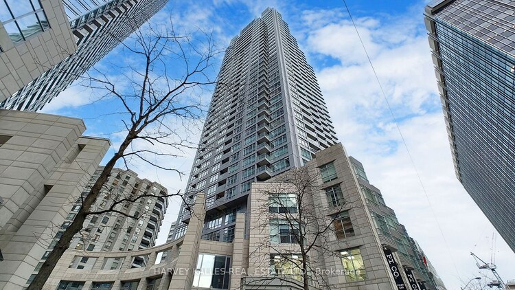 2181 Yonge St, Toronto, Ontario, Mount Pleasant West